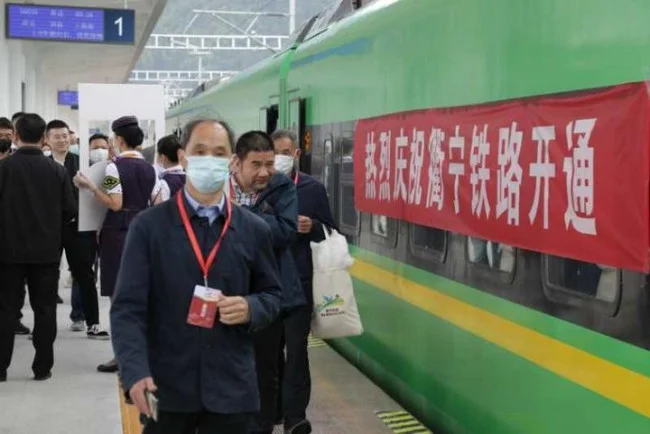 衢宁铁路的百科（动车衢宁铁路）