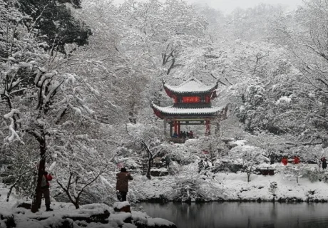 地铁哪个站到岳麓山呀(岳麓山南门最近地铁站)4