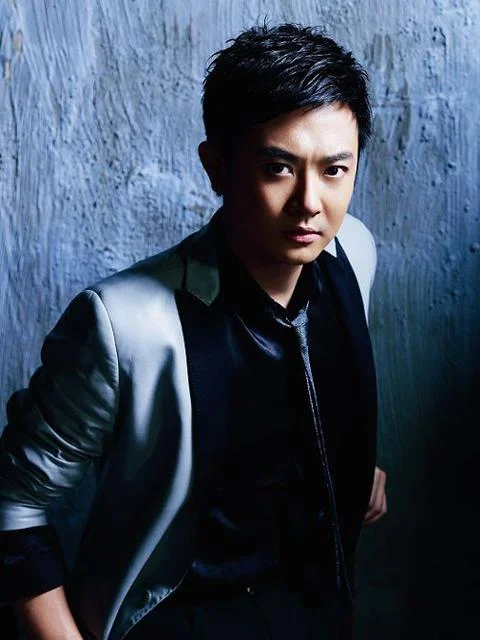 谁给哥MJ最具代表性的一个舞蹈（上海地铁绿衣哥舞蹈）2