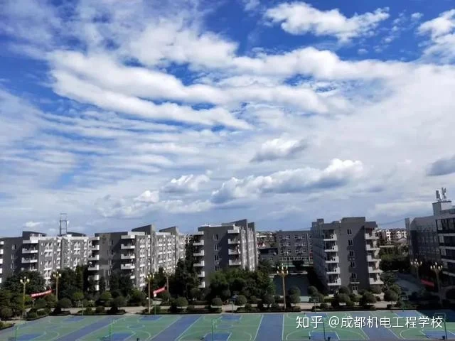 成都地铁大专学校有哪些（成都铁路大专院校）