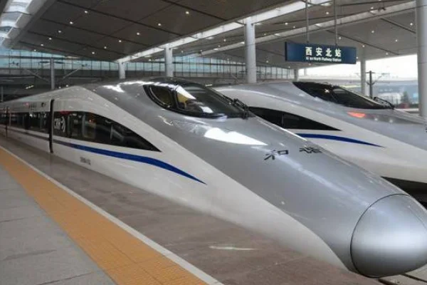 乌鲁木齐至西安有高铁吗（高地铁在西安至乌鲁木齐）2