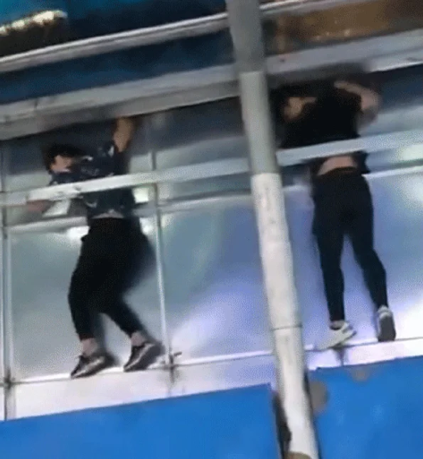 地铁站广告牌如何投放（杭州地铁站广告牌）