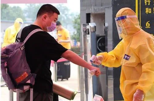 疫情期间地铁和公交车从客流量来考虑哪个比较危险哪个比较安全(北京地铁疫情安全吗)