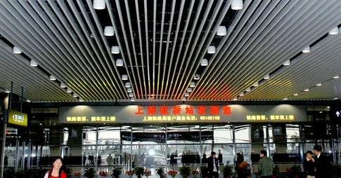 地铁2号线路虹桥火车站有哪几个出口(虹桥路地铁站出口)2