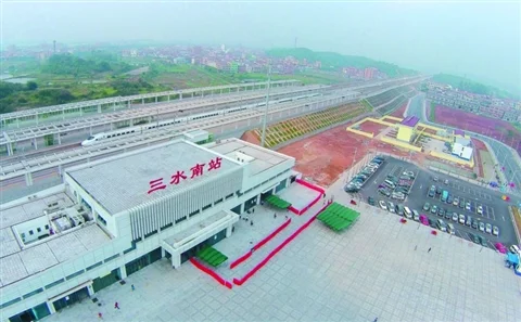 我在广东佛山三水区西南街道西南大桥见到一条火车路那是运货的还是地铁（三水铁路外迁）