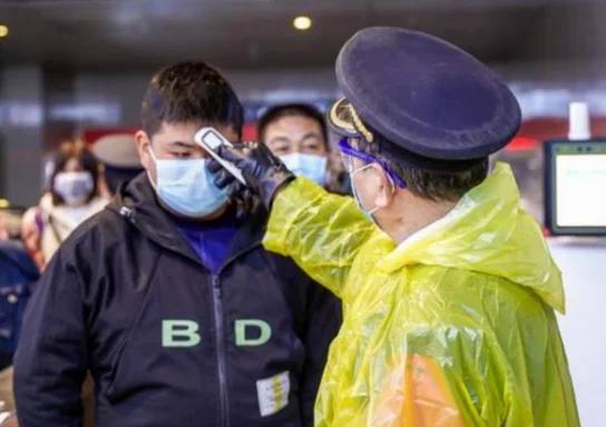 天津地铁车务三中心佟英璇张贴提示:保护好乘客 就是保护家人(天津地铁津门防疫)3