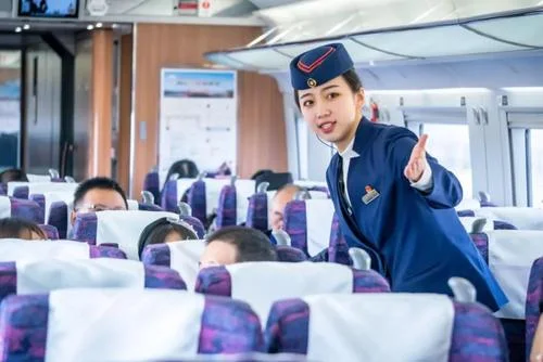 高铁小姐姐90分钟默画全国铁路图这是否体现了她的敬业（高铁姐）8