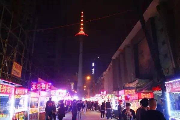 坐地铁怎么去深圳华强北美食街哪个出口比较近（深圳福永地铁站美食街）2