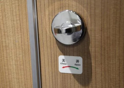 高铁有厕所吗 在哪个车箱（高铁车厢厕所）8