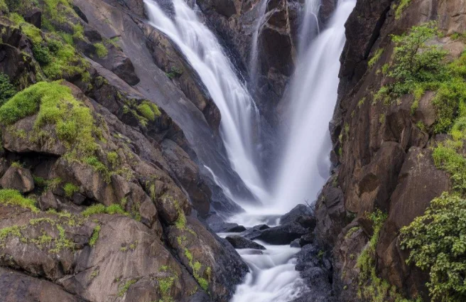 中国有哪些有意思的铁路车站（奇葩铁路线）