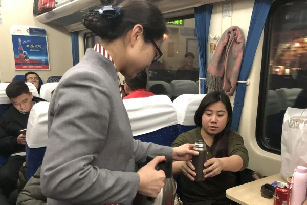 铁路局的工资待遇怎么样有没有奖金大概是多少呢(西安铁路局待遇怎么样)1