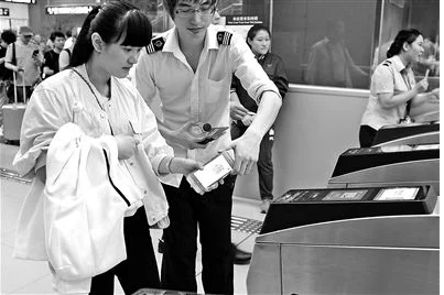 北京首都机场的地铁在哪坐（北京地铁机场pov）