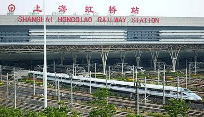 地铁2号线路虹桥火车站有哪几个出口（虹桥路地铁站出口）