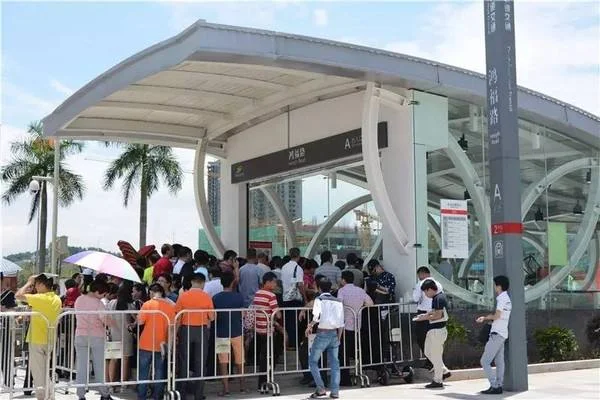 求南京地铁站厅结构图(南京女子地铁口脱光)2