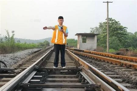 2017年铁路换装制服（铁路制服照片）