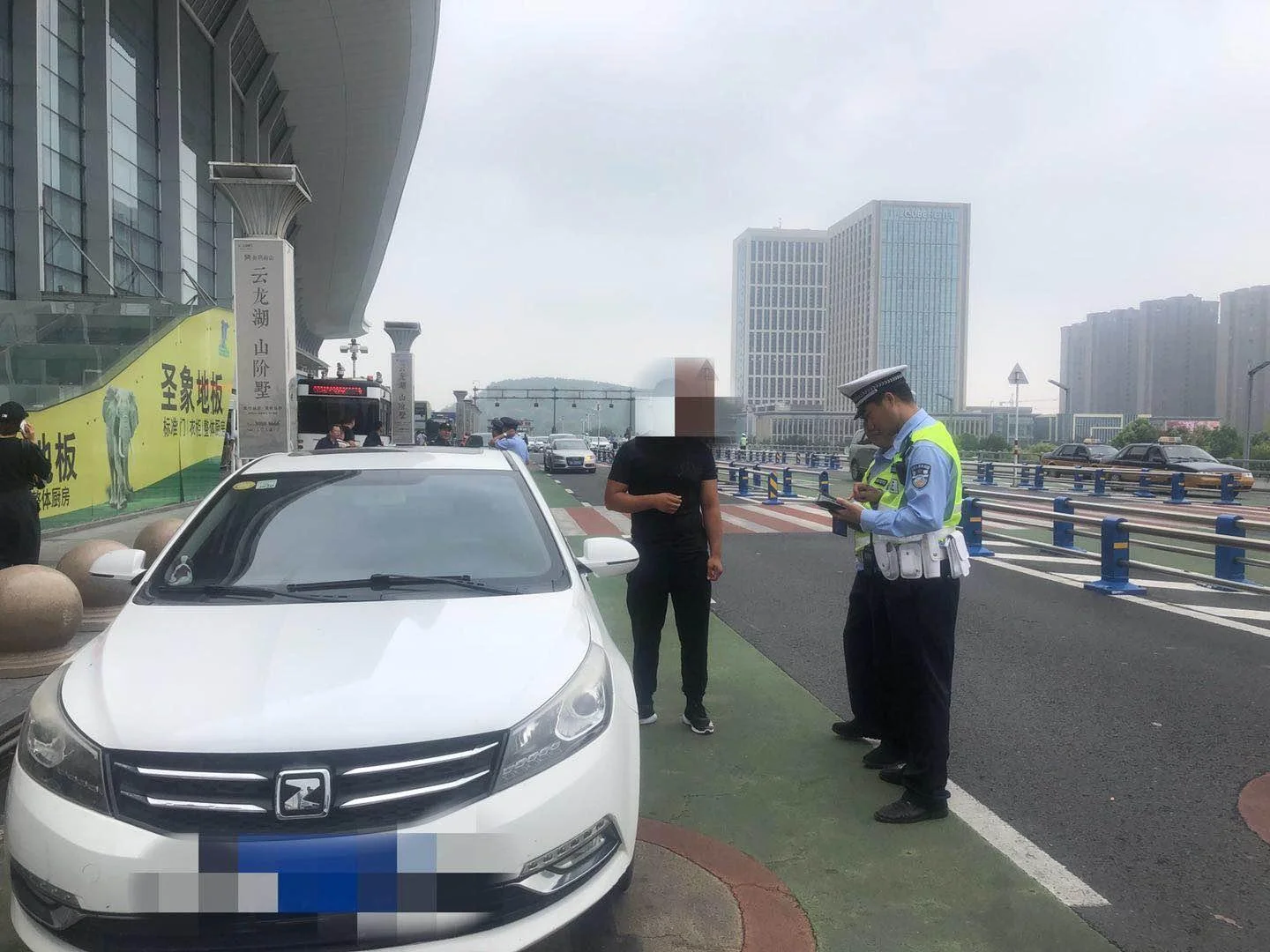 徐州高铁站天桥上面可以停车吗(徐州高铁接人车停哪里)1