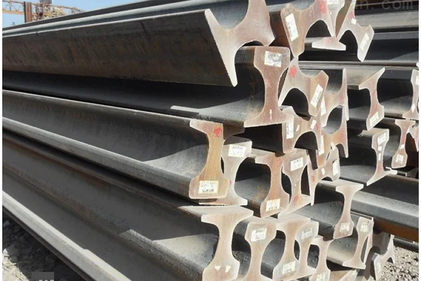 铁路钢轨要用什么钢呢（铁路t钢）