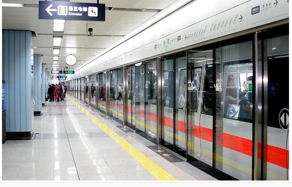 地铁站是怎样建出来的（地铁明挖车站时间）