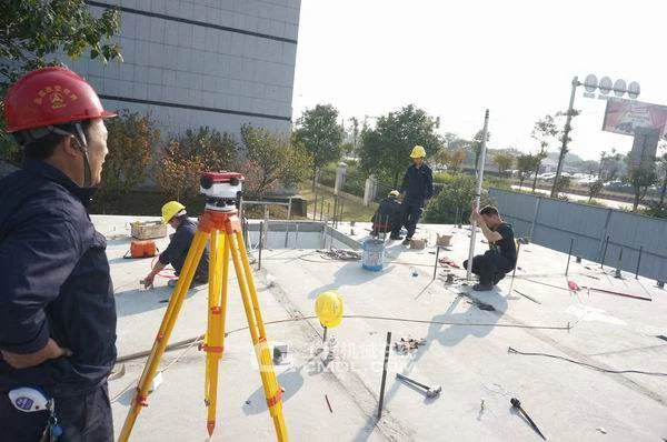 为什么铁路旁边的一些陡坡上会有用水泥砌成的格子（铁路护坡放样）2