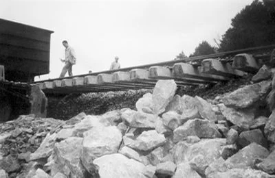 天津铁路桥坍塌事故已致八人死亡铁路桥坍塌的原因是什么(铁路桥天津)6