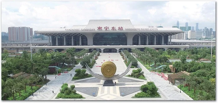 南宁高铁站在哪里（南宁的高铁站在哪里）