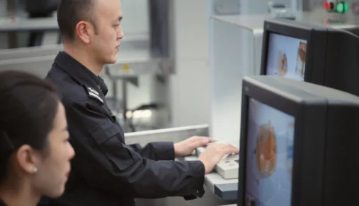 广州地铁携带物要求（广州地铁吊带真空）3