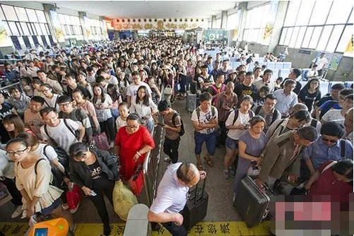 十一假期期间中国铁路预计客流量多少与往年同期有变化吗（铁路客流）