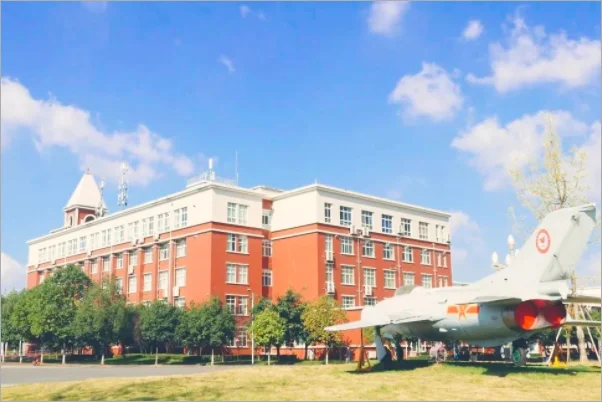 四川成都最好的航空学校有哪些（成都好点的航空地铁学校有哪些）