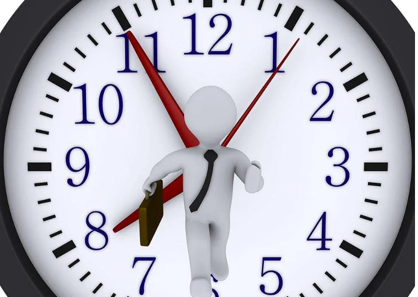 地铁司机每天工作多长时间（地铁司机三班倒工作时间）