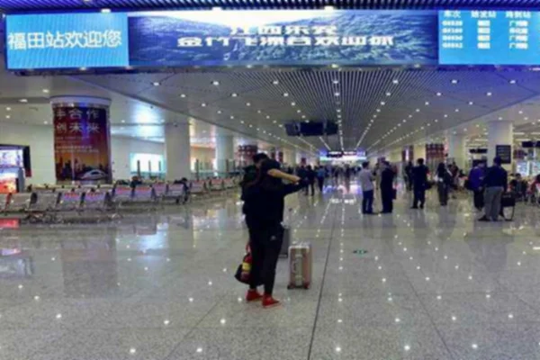 从深圳地铁11号线福田站到福田高铁站有多远走路还是要坐车应该从哪个出口出离高铁站近（福田高铁在哪个地铁站）2