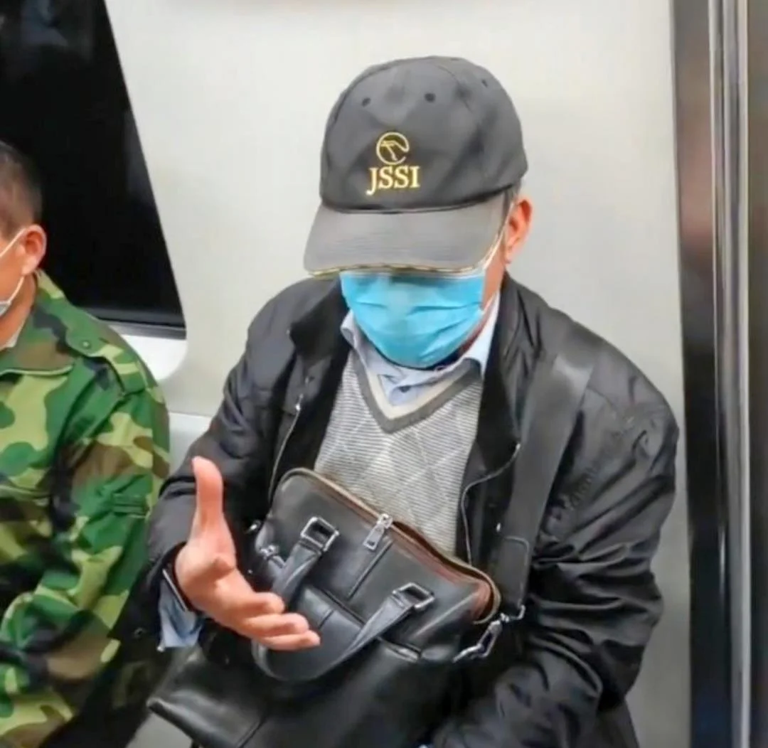 地铁骂人事件的最新进展怎么样了(北京地铁争吵)2