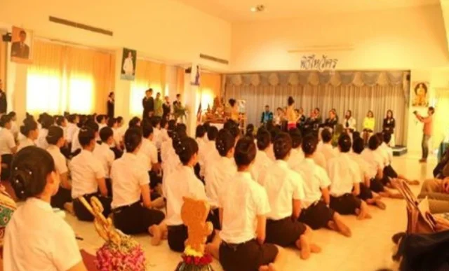 有谁帮忙翻译泰国地铁站图啊(泰国未来地铁线路图中文)3