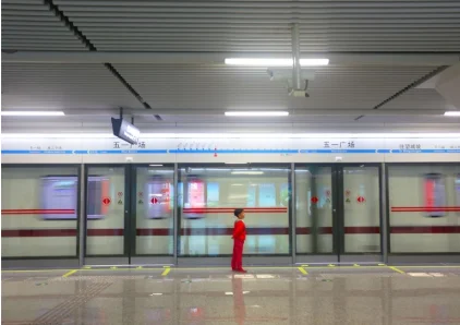 长沙地铁一趟最晚是几点(长沙2号地铁晚上营运时间)2