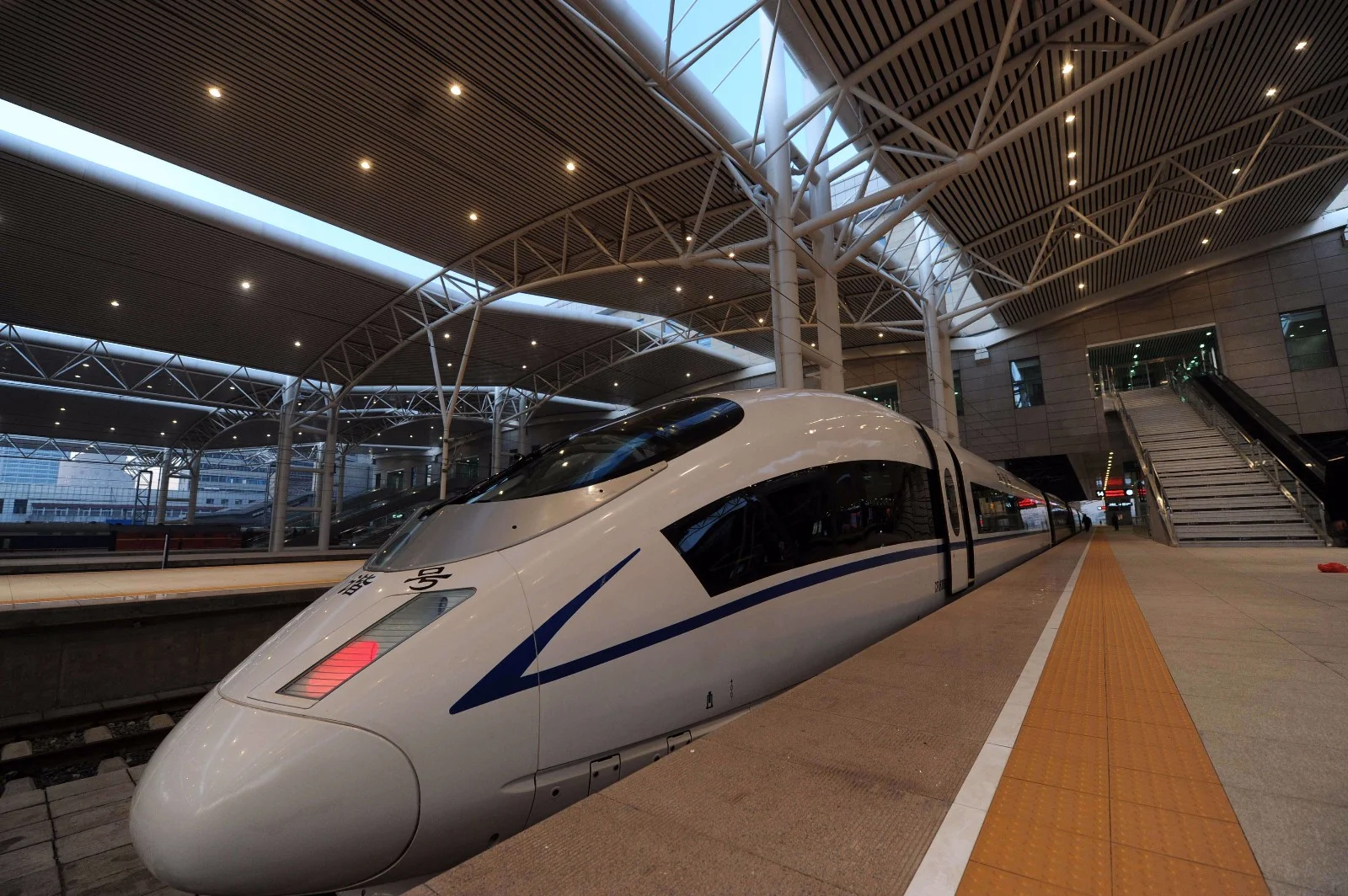 高铁动车D（火车高铁动车字母开头）6