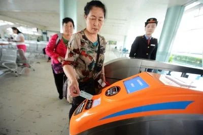 乘坐高铁动车需要提前多久进站（地铁检票提前多长时间）2