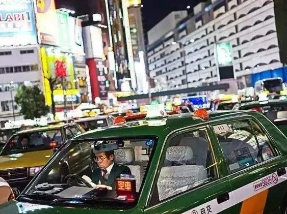 截至2019年（2019成都每日轨道交通客流量）