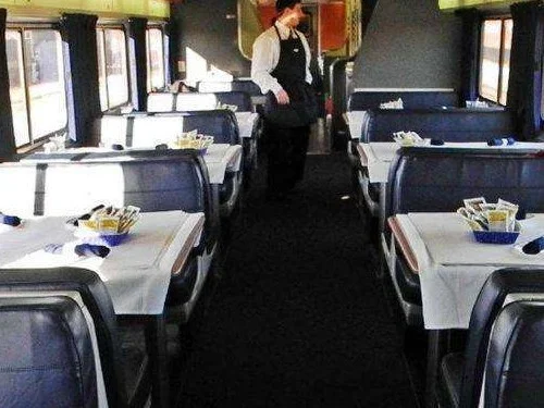 国家对高铁站用餐有收费标准吗（高铁餐费多少）