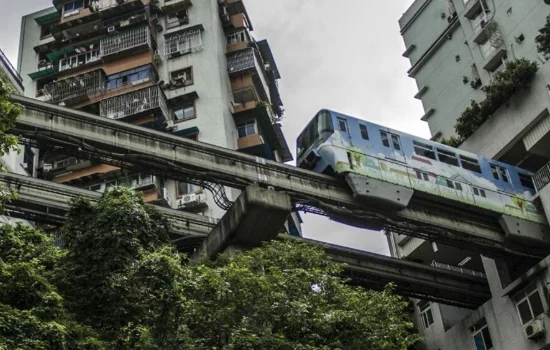 重庆轻轨电扶梯夹人（重庆轨道交通死亡）5