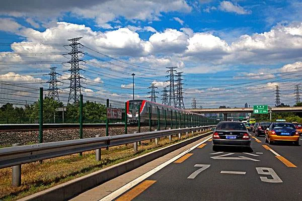 北京地铁如何刷手机进站（北京地铁扫描手机安检）2