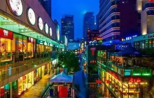 上海美食街在哪里(昌里路美食一条街地铁站)2