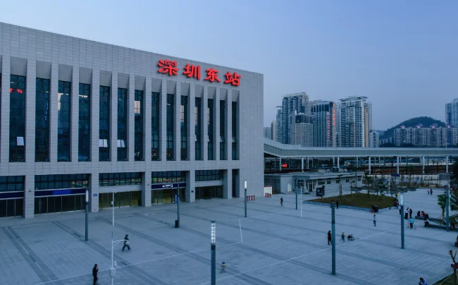 布吉地铁站哪个出口可以到深圳东站候车厅（深圳东站地铁口）