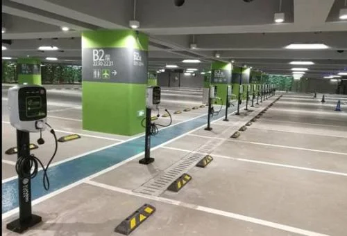 巴沟地铁站停车场现在的收费是怎么个收法如果乘地铁上班在那里要停12个小时的话大概收费多少(地铁站停车场收费)1