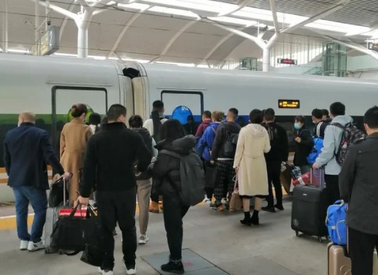 高铁商务座晚餐免费(高铁商务舱吃饭免费吗)5