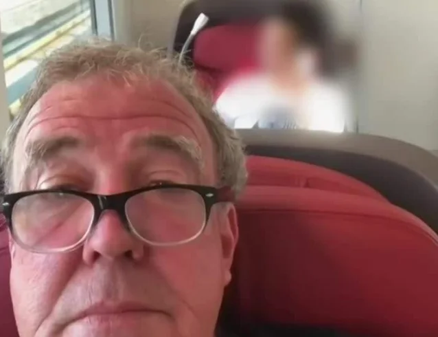 如何看待老外骂国人高铁车厢吵闹（高铁吵闹）