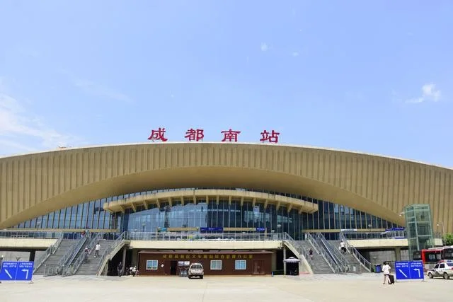 成都去高铁座几号地铁线(成都南高铁坐地铁2线)2