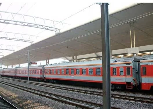 沪昆铁路的沿线车站（株洲铁路黑洞）