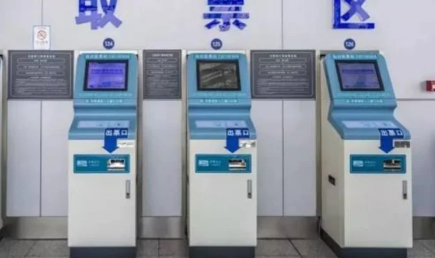 请问大家苏州地铁4号线火车站哪个出口到售票厅最近谢谢！（苏州火车站地铁出哪个口取票）1