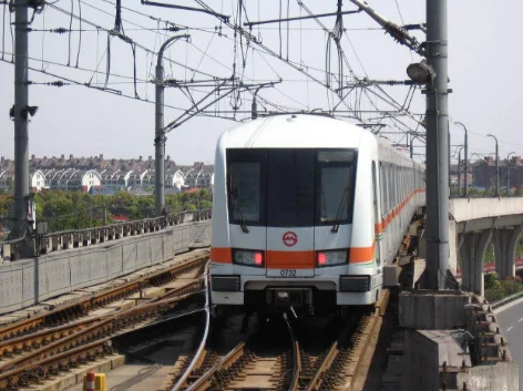 上海地铁17号线的首未车时间(上海地铁17号线抖动厉害)3