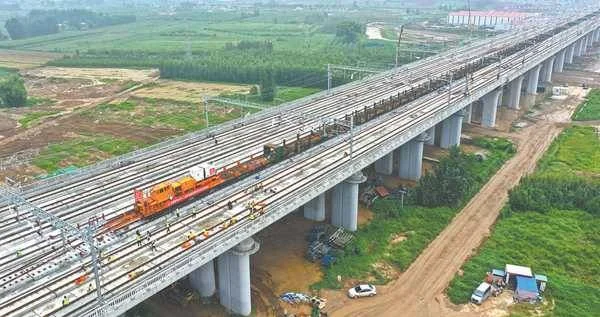 中国中铁有几个局（中铁十二局北京地铁新机场线）4