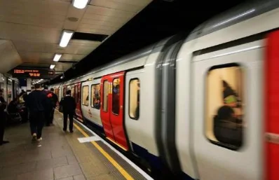 武汉地铁7号线发车时间（武汉地铁7号线物业公司）2